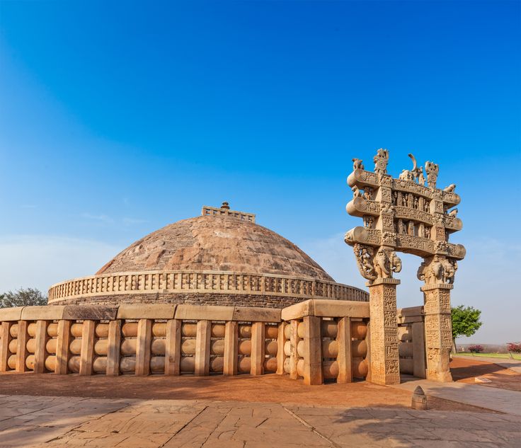 Historical Places Of Madhya Pradesh : Sanchi Stupa